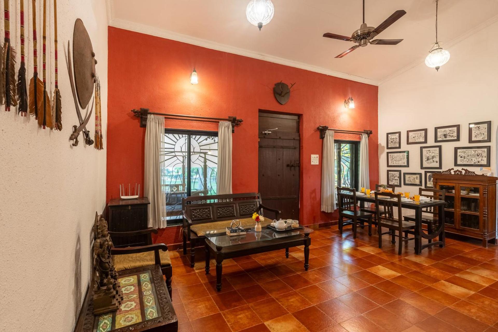 Vintage Estate - Lakeside Allure With Vintage Decor,A Plunge Pool & A Lawn Featuring A Charming Gazebo Karjat Eksteriør bilde